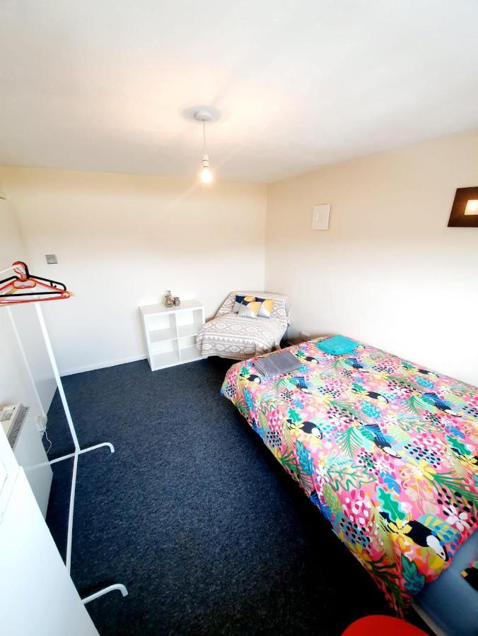 Rayleigh Town Centre 3 Bedroom Apartment 외부 사진