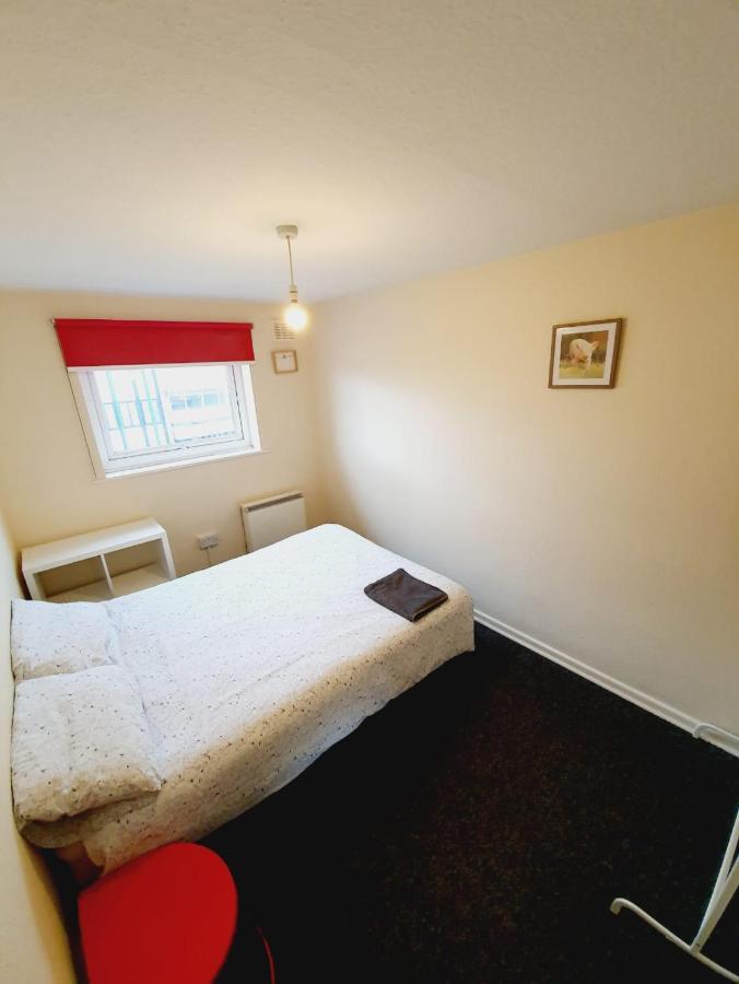 Rayleigh Town Centre 3 Bedroom Apartment 외부 사진