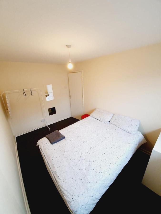 Rayleigh Town Centre 3 Bedroom Apartment 외부 사진